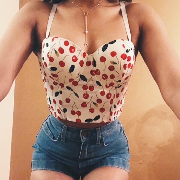 Lydia USA Tops - 🎉HP🎉 Cherry Crop Top 🍒